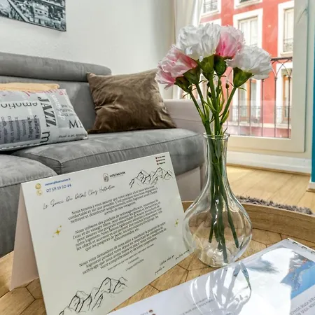 Appartement L'elegance- Centre Historique- Confort- Netflix- Marche Frais Et Local *