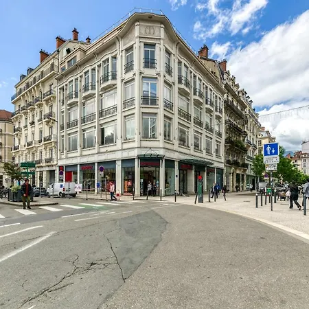 L'elegance- Centre Historique- Confort- Netflix- Marche Frais Et Local דירה *