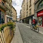 Lejlighed L'elegance- Centre Historique- Confort- Netflix- Marche Frais Et Local *